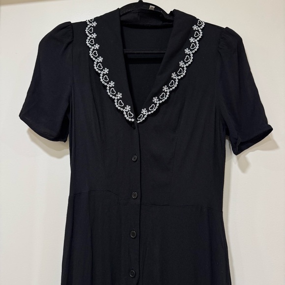 Reformation Black Short Sleeve Jumpsuit Heart Embroidery Size 4 - Picture 3 of 11